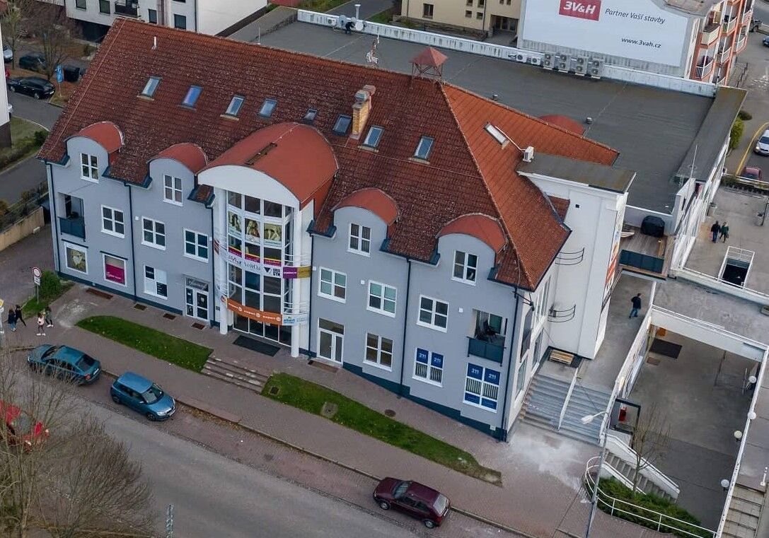 Projekce rekonstrukce obchodn°ho domu Kvanto Uherskž Brod (1)
